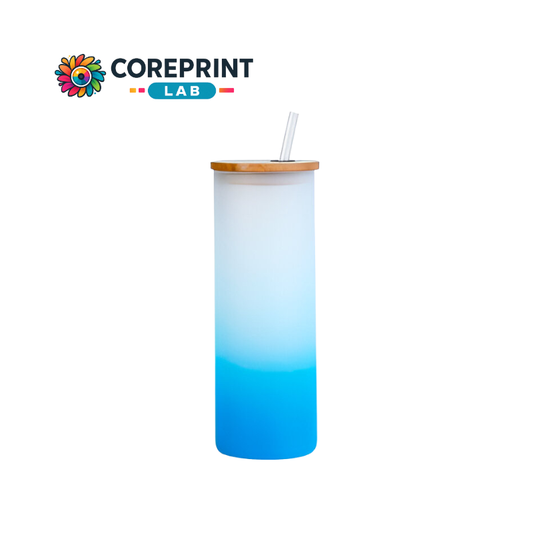 Vaso de Vidrio Recto Satinado con Tapa de Bambú y Popote con Fondo Azul 16 oz – Ideal para Sublimación y Regalos Personalizados